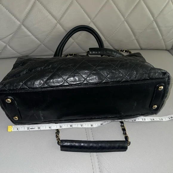 Chanel Stingray Glazed Calfskin Bindi Tote Bag - Picture 13 of 15